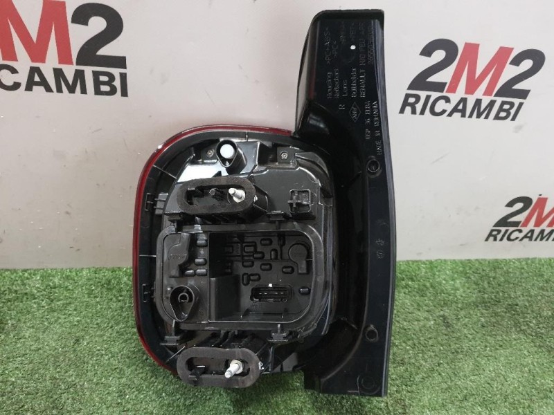 Fanale POST DX 265503601R Dacia Duster II 2018