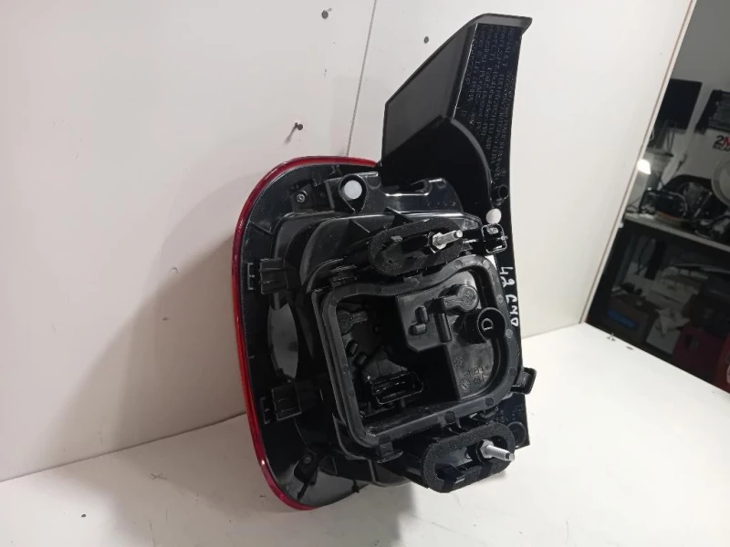 Fanale POST DX 265503601R Dacia Duster II 2018