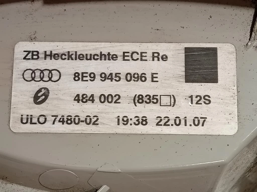 Fanale POST DX 8E9 945 096 E Audi A4 8ED Avant 2005