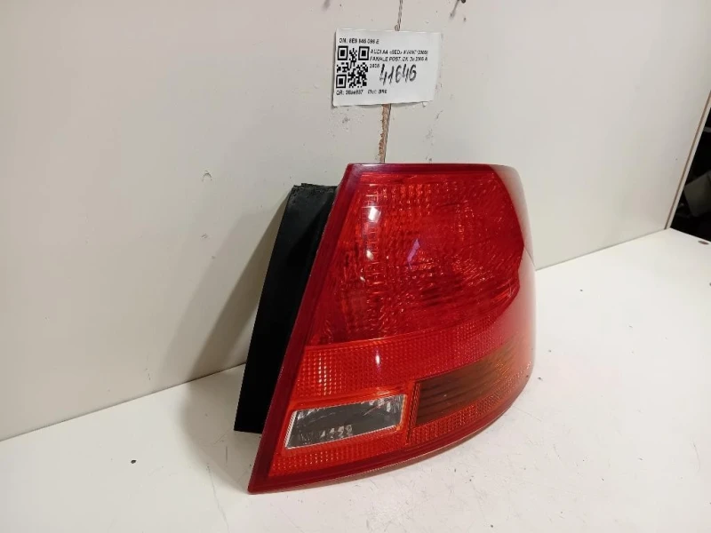 Fanale POST DX 8E9 945 096 E Audi A4 8ED Avant 2005