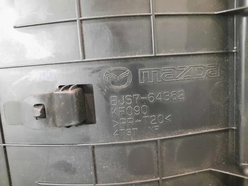 VANO Portaoggetti Console Centrale ANT BJS7-64362 Mazda 3 III 2016