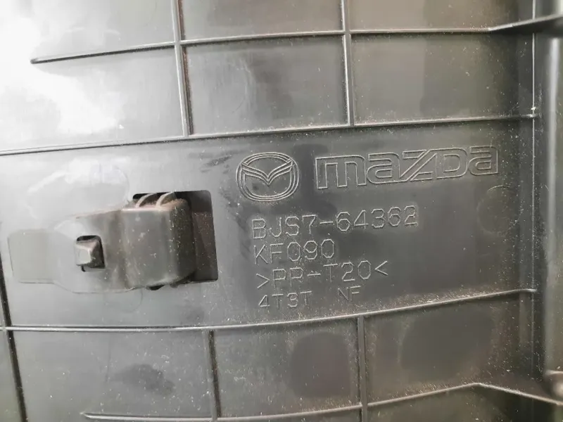 VANO Portaoggetti Console Centrale ANT BJS7-64362 Mazda 3 III 2016