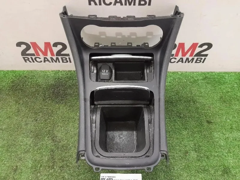 VANO Portaoggetti Console Centrale ANT A1766804600 Mercedes Classe A W176 2015