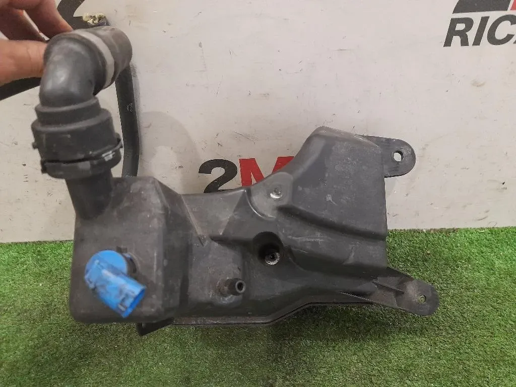 Vaschetta Acqua 17137810592 Bmw Serie 1 E87 Berlina 2005