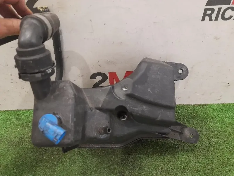 Vaschetta Acqua 17137810592 Bmw Serie 1 E87 Berlina 2005