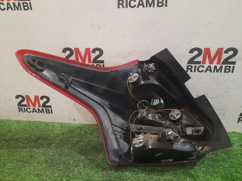 Fanale POST DX BM5113404A Ford Focus IV 2011