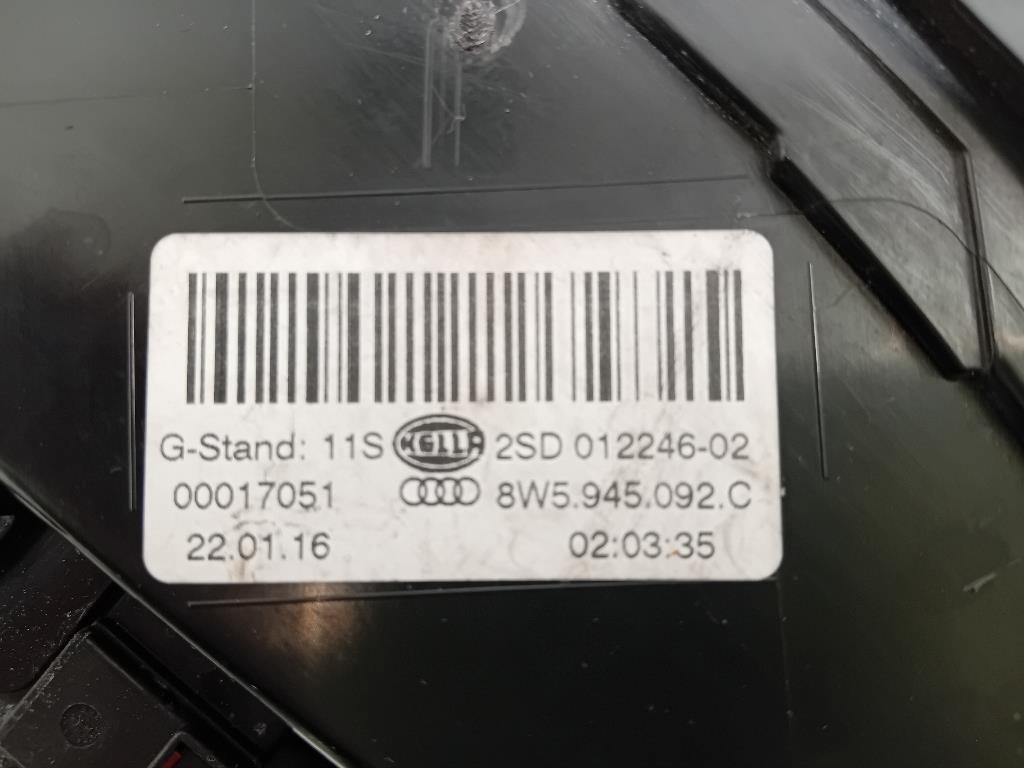 Fanale POST DX 8W5 945 092 C STOP POST Audi A4 8W2 2015