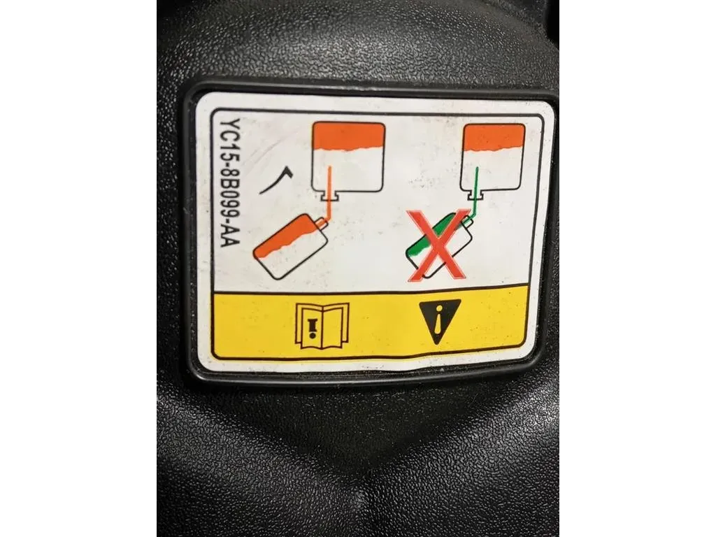 Vaschetta Acqua GX73 8A080 AC Jaguar XE 2015