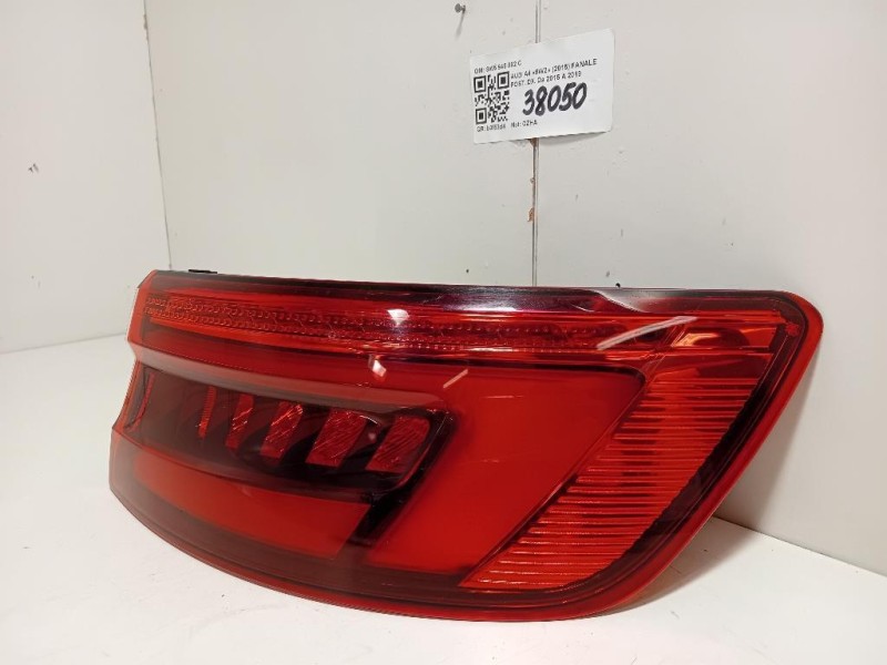 Fanale POST DX 8W5 945 092 C STOP POST Audi A4 8W2 2015