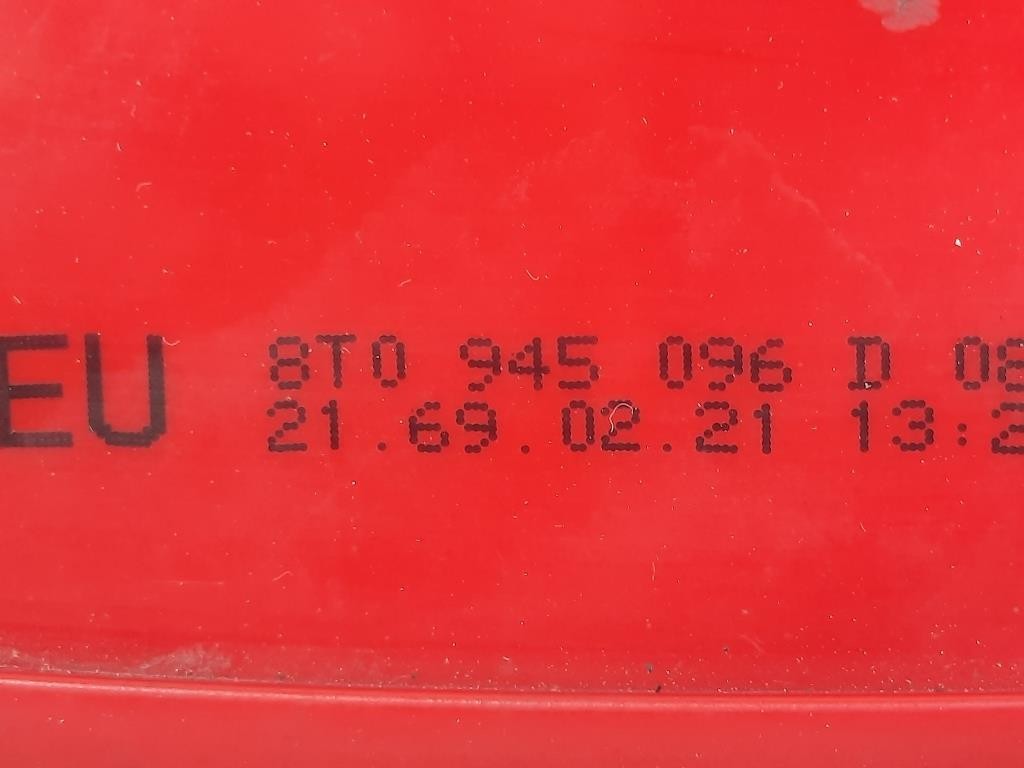 Fanale POST DX 8T0 945 096 D Audi A5 8T3 2008