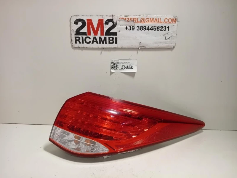 Fanale POST DX 92402-3Z0 Hyundai I40 CW 2012