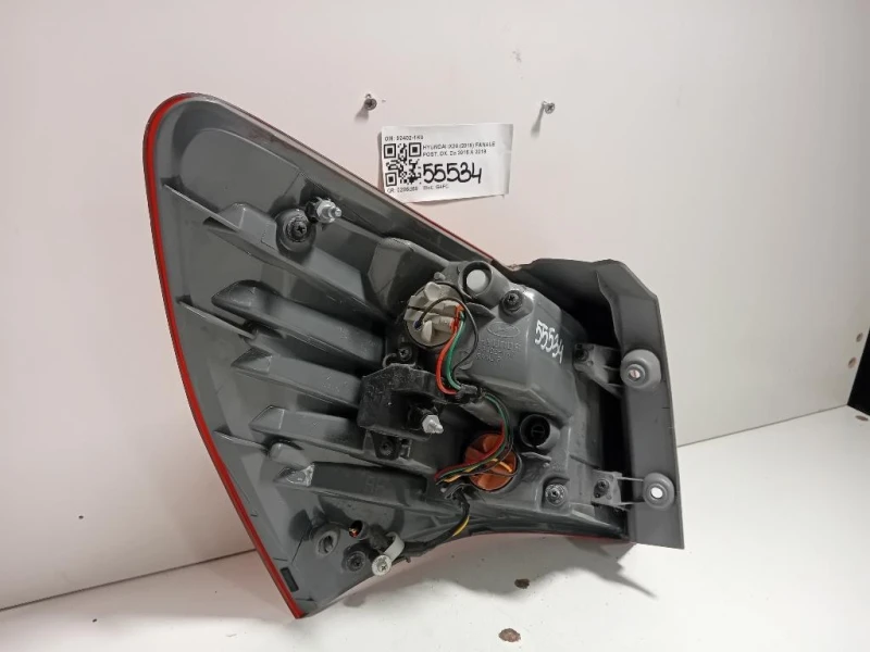 Fanale POST DX 92402-1K0 Hyundai IX20 2015