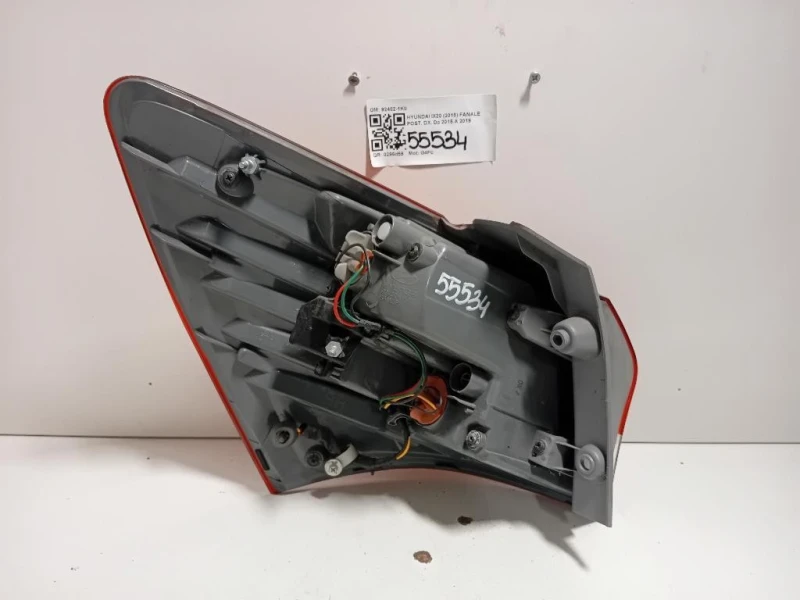 Fanale POST DX 92402-1K0 Hyundai IX20 2015