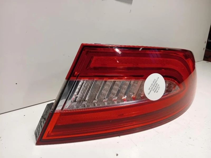 Fanale POST DX VPCX2X-13AA517-A Jaguar XF I 2011