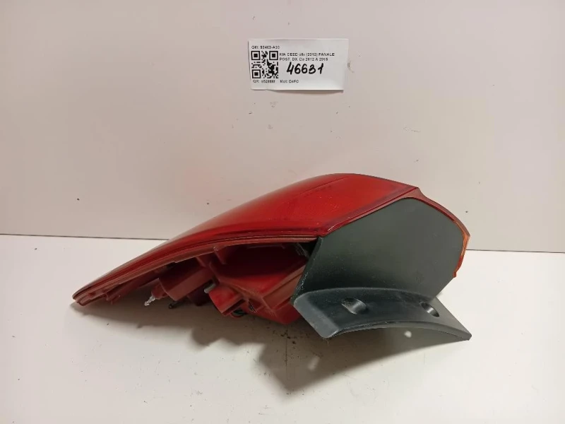 Fanale POST DX 92402-A20 Kia CEED II 2012