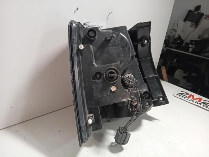 Fanale POST DX A056008 Land Rover Range Rover Sport II 2009