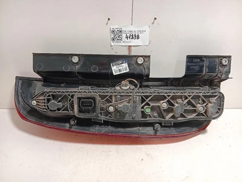Fanale POST DX 20570748 Opel Combo D TOUR 2012