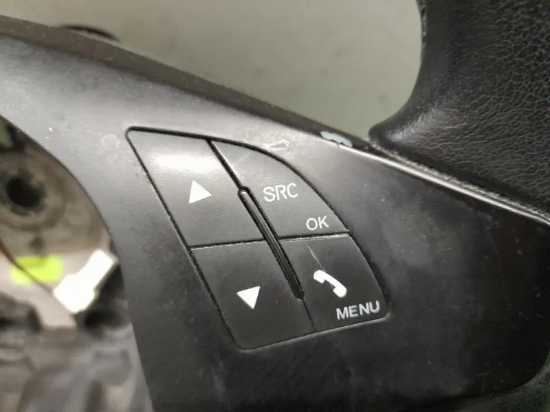 Volante 1014469 Alfa Romeo Giulietta 2010