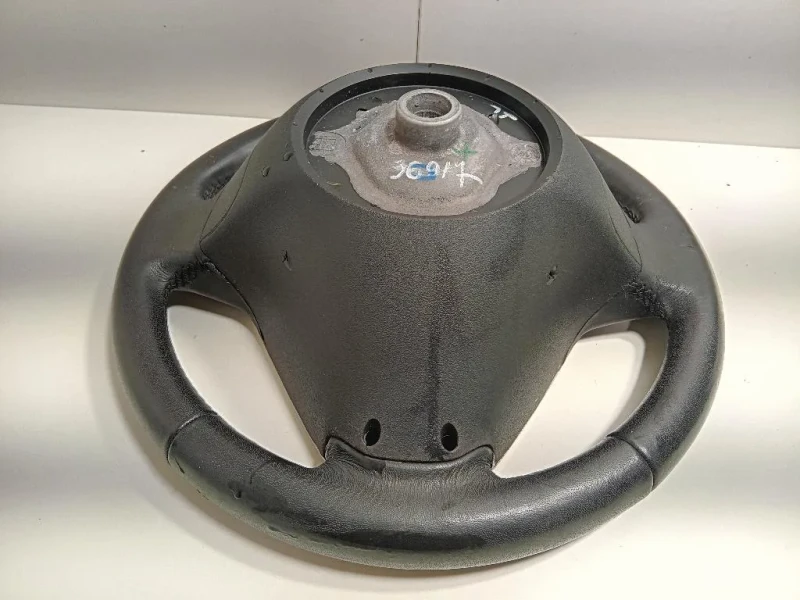 Volante 1040569R Alfa Romeo Giulietta 2013