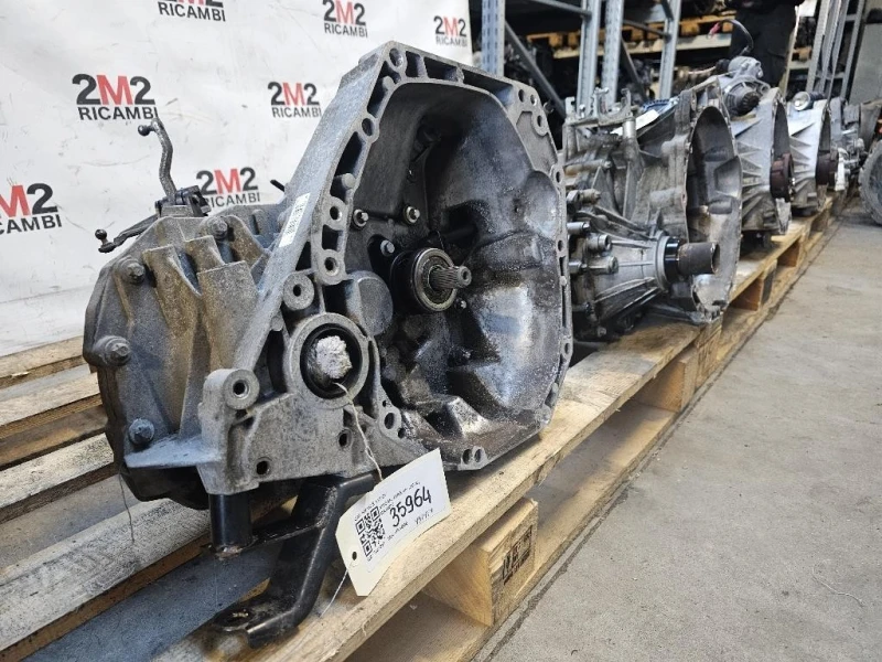 Cambio CE JRQ S2G ST 3201001Q2G Nissan JUKE I 2010