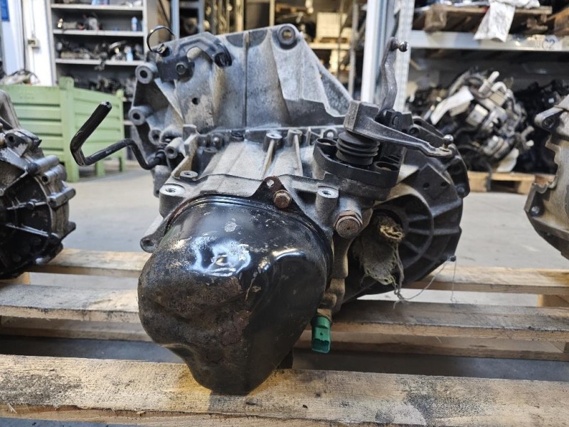 Cambio CE JRQ S2G ST 3201001Q2G Nissan JUKE I 2010