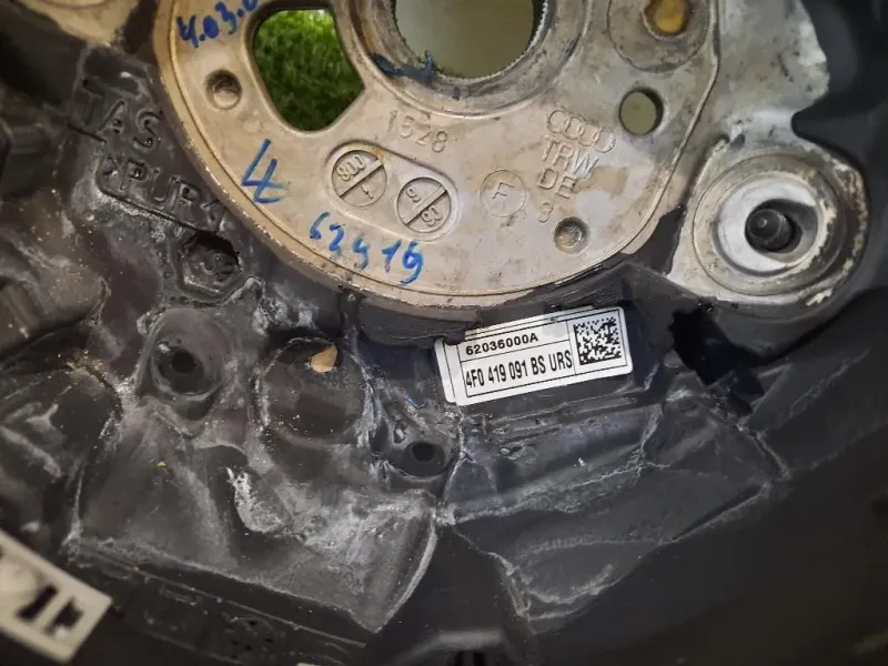 Volante 4F0419091BSURS Audi A4 8ED Avant 2005