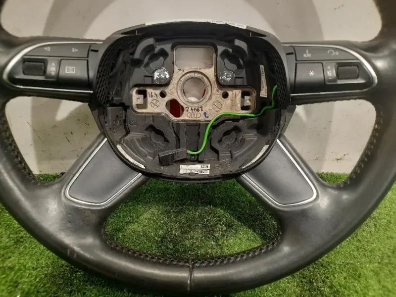 Volante 8U0419091T Audi Q3 8UB 2012