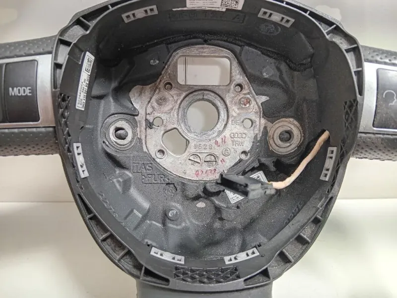 Volante 61711340B00 Audi Q7 4LB 2009