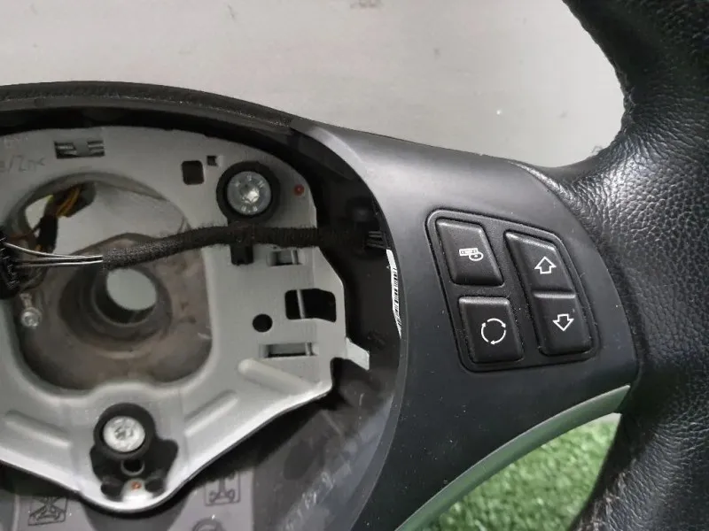 Volante 32306795574 Bmw Serie 1 E87 Berlina 2005