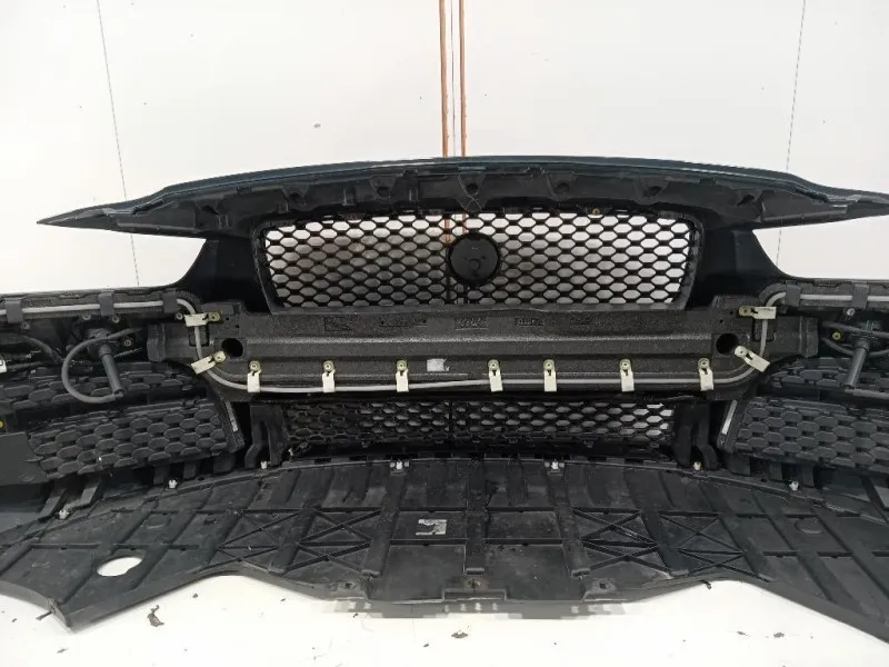 Paraurti ANT T4N13170LML Jaguar XE 2015