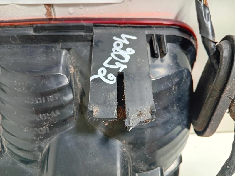 Fanale POST DX 4VEX-13A602-AA Volkswagen Caddy III 2004