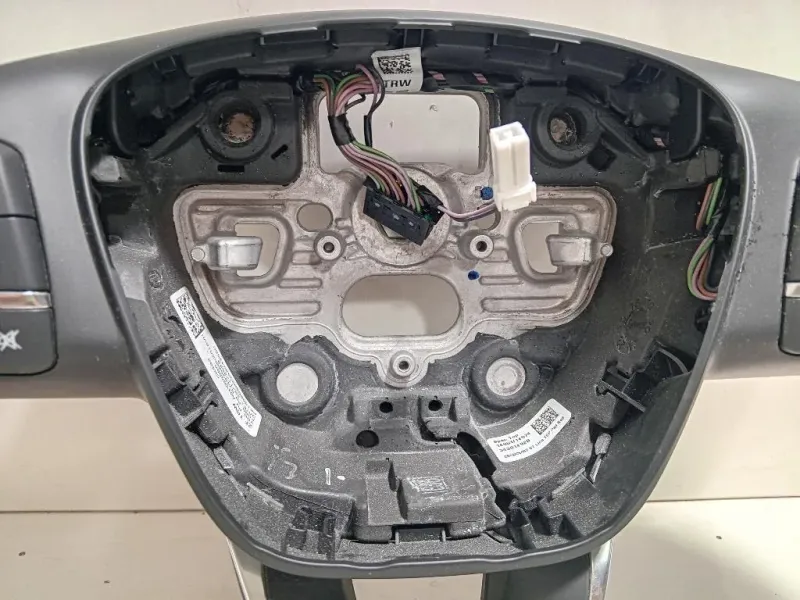 Volante 34212948 A06 Ford KUGA III 2020