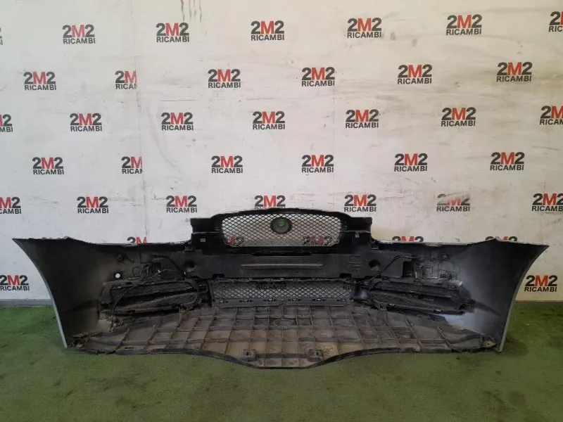 Paraurti ANT 8X23-17E8988 Jaguar XF I 2008