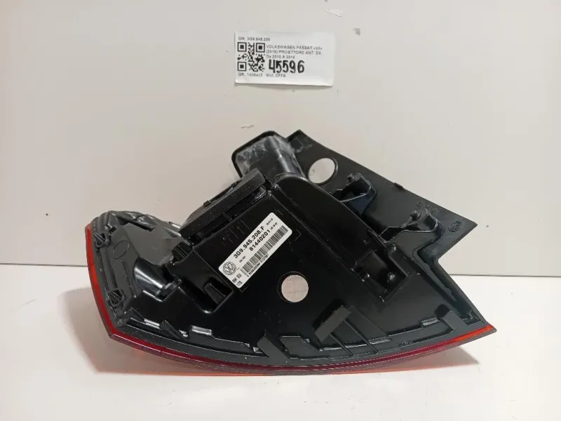 Fanale POST DX 3G9945208 3G9945208F Volkswagen Passat VII 2015