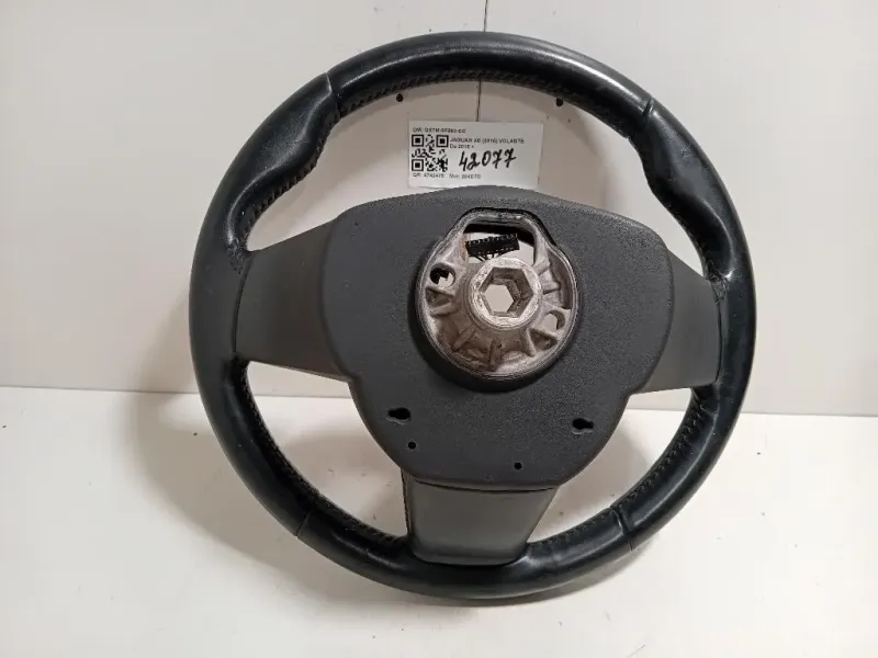 Volante GX7M-3F563-CC Jaguar XE 2015