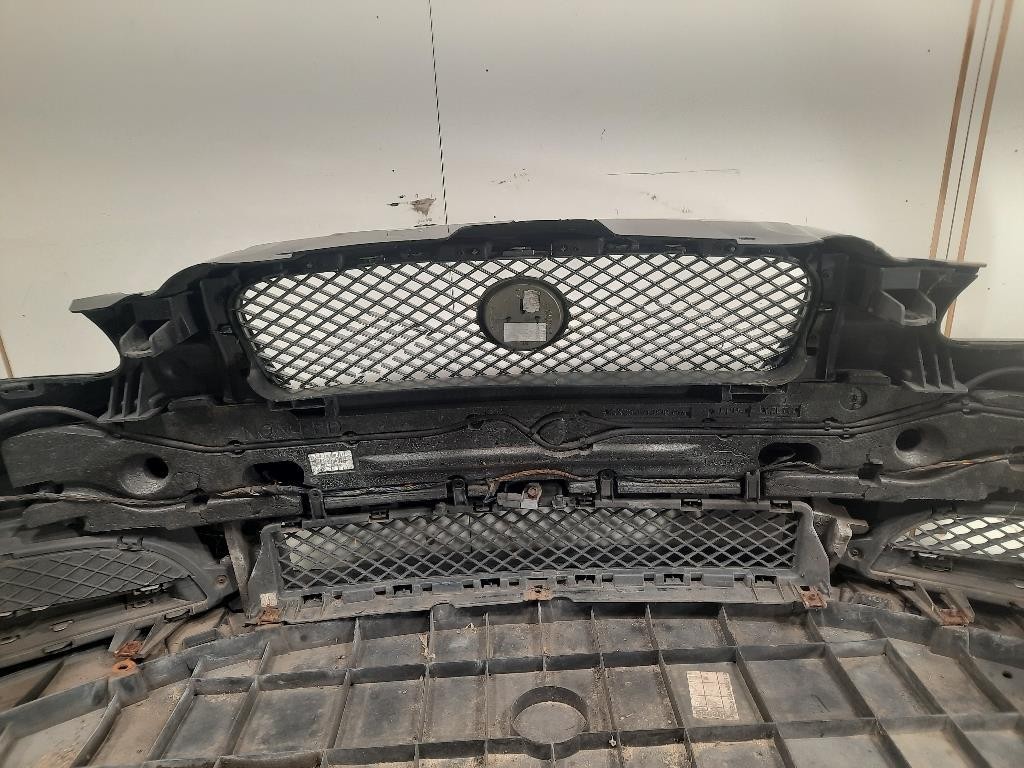 Paraurti ANT C2Z8837XXX Jaguar XF I 2011