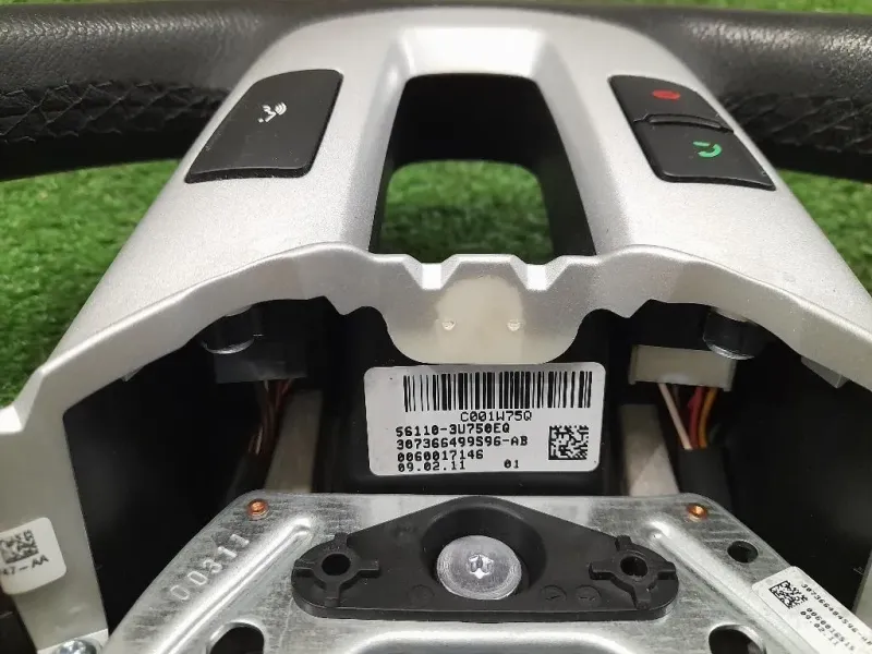 Volante 561103U750EQ Kia Sportage III 2010