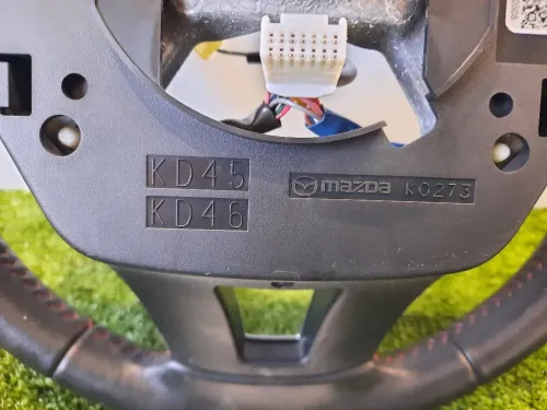 Volante BAJD3298202 Mazda 3 III 2016