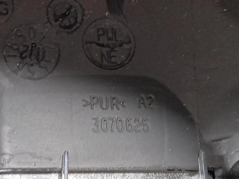 Volante 3070625 Mercedes Classe C W204 2011