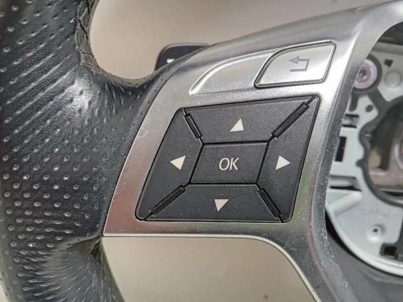 Volante 3070625 Mercedes Classe C W204 2011