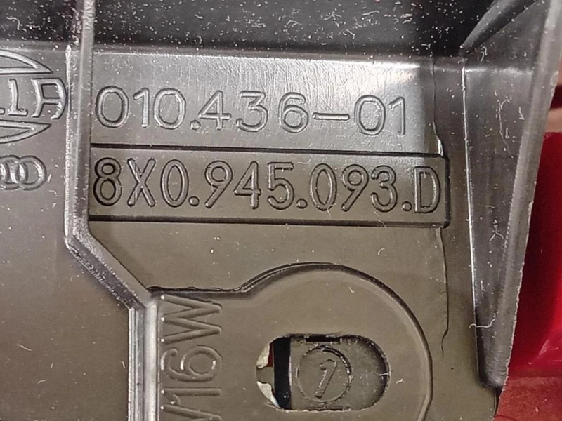 Fanale POST SX 8K0945093 Audi A1 8XA Sportback 2012