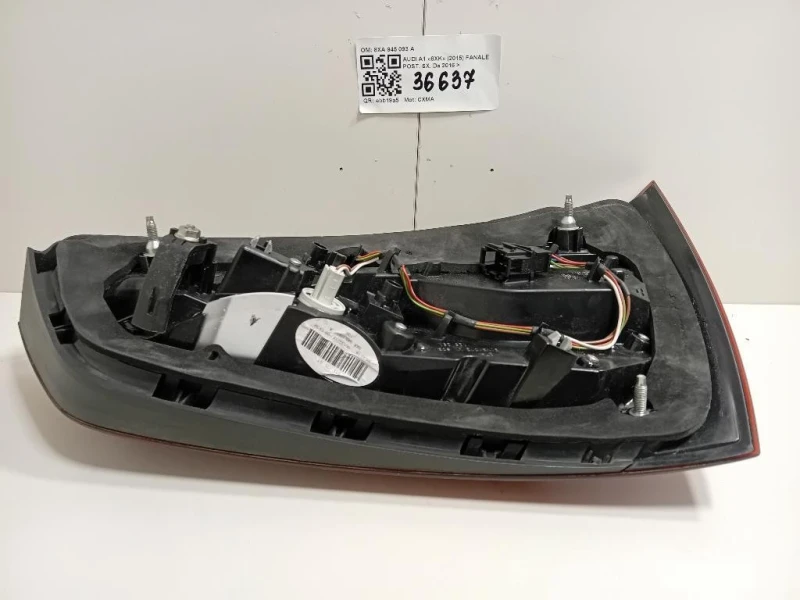 Fanale POST SX 8XA 945 093 A Audi A1 8XK 2015
