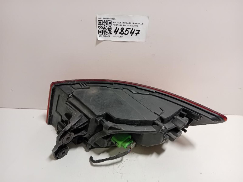Fanale POST SX 8W5945069A Audi A4 8W2 2015