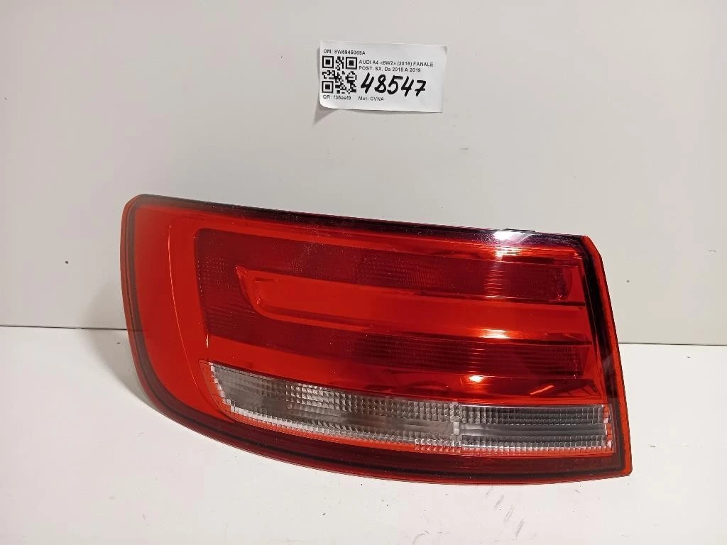 Fanale POST SX 8W5945069A Audi A4 8W2 2015