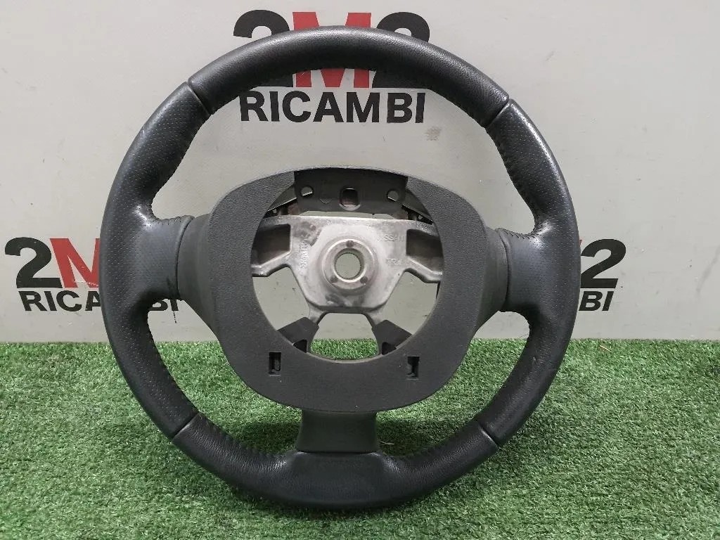 Volante 484301KB1A Nissan JUKE I 2010