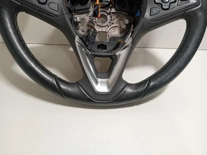 Volante 34210939A Opel Astra K 2016