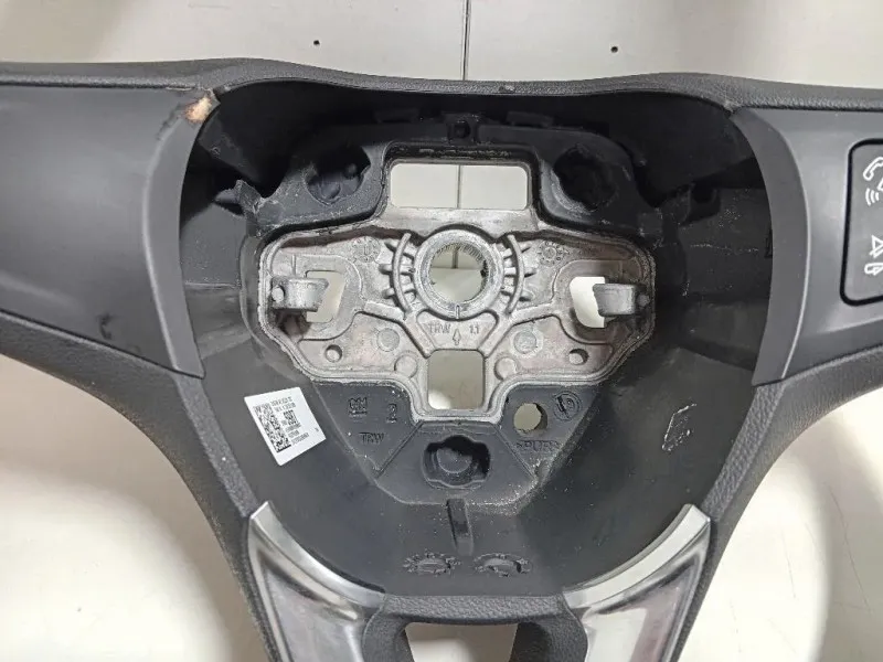 Volante 39035987 Opel Corsa E 2014