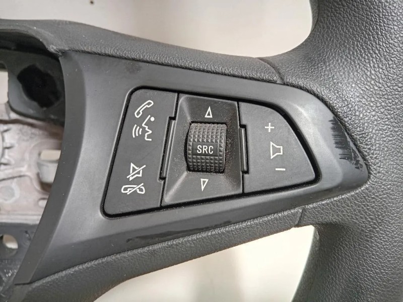 Volante 39035987 Opel Corsa E 2014