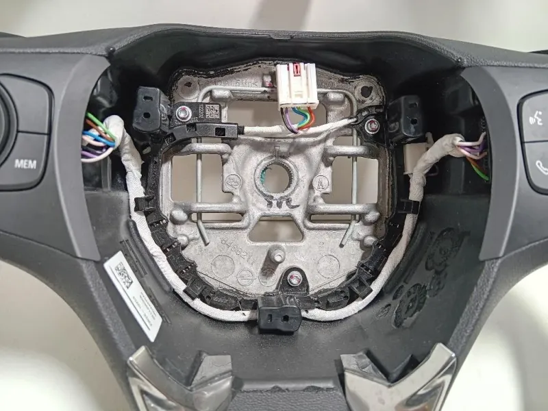 Volante 98524835ZD Opel Corsa F 2019