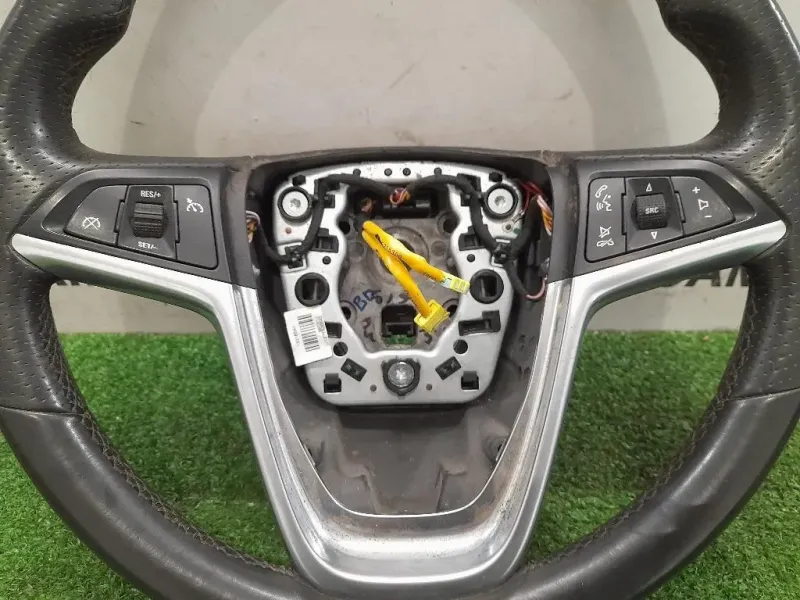 Volante 13316540 Opel Insignia A 2009